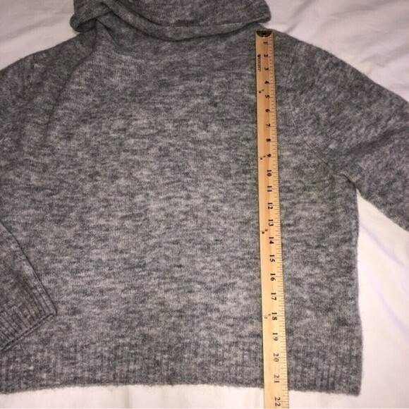 Mohair Blend Cowl Neck Gray Sweater Size Small H&M - Picture 6 of 9